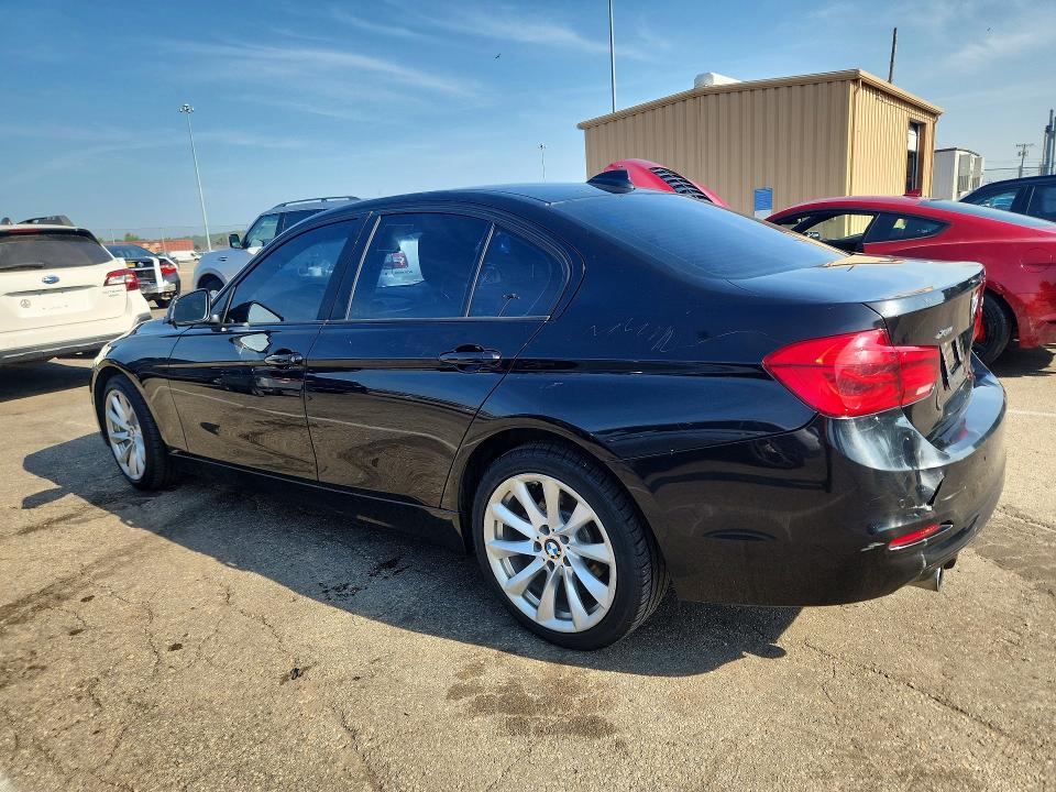 2018 BMW 320 XI — Фото 2 из 12