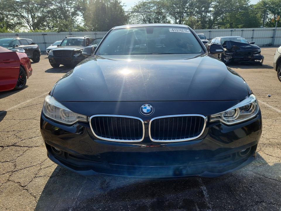 2018 BMW 320 XI — Фото 5 из 12