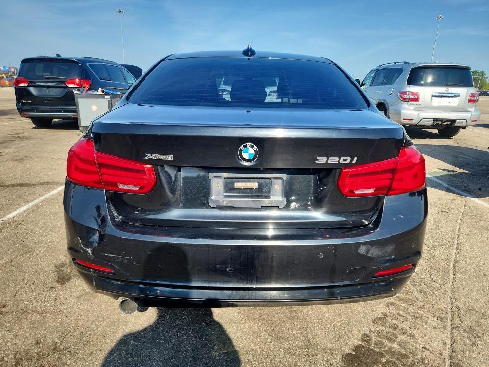 2018 BMW 320 XI — Фото 6 из 12