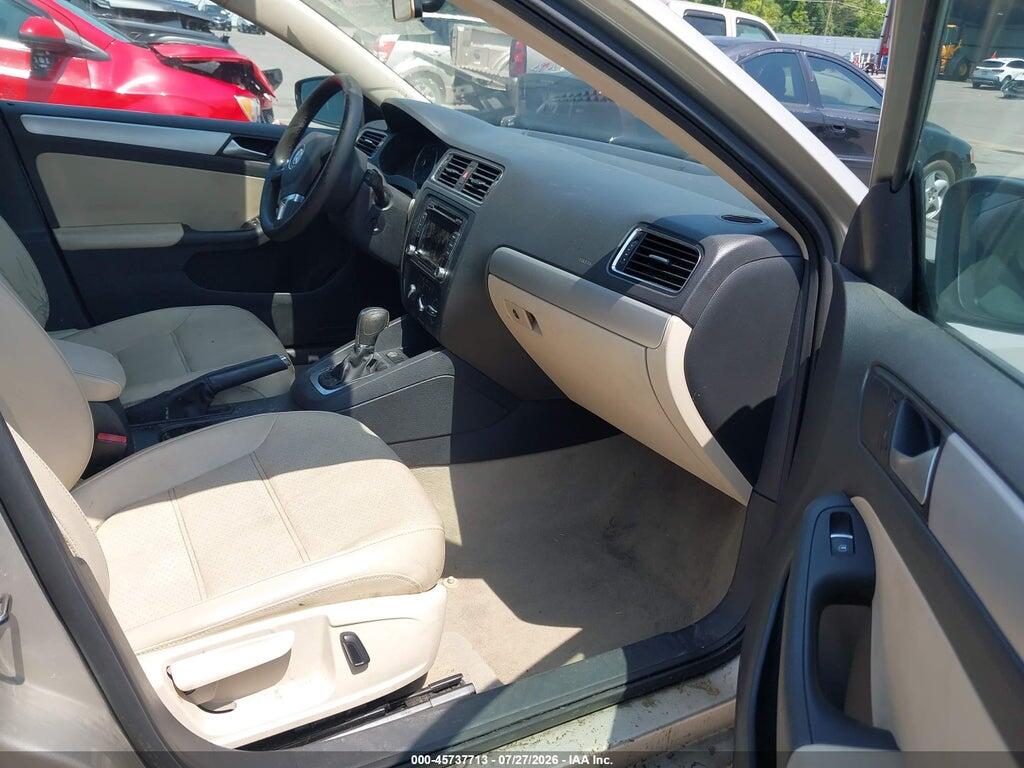 3VWD17AJ9EM256573 2014 VOLKSWAGEN JETTA photo no. 5