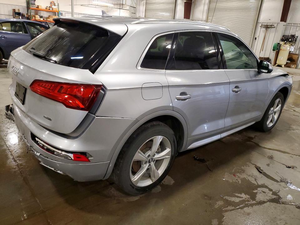 WA1ANAFY5L2083520 2020 AUDI Q5 photo no. 3