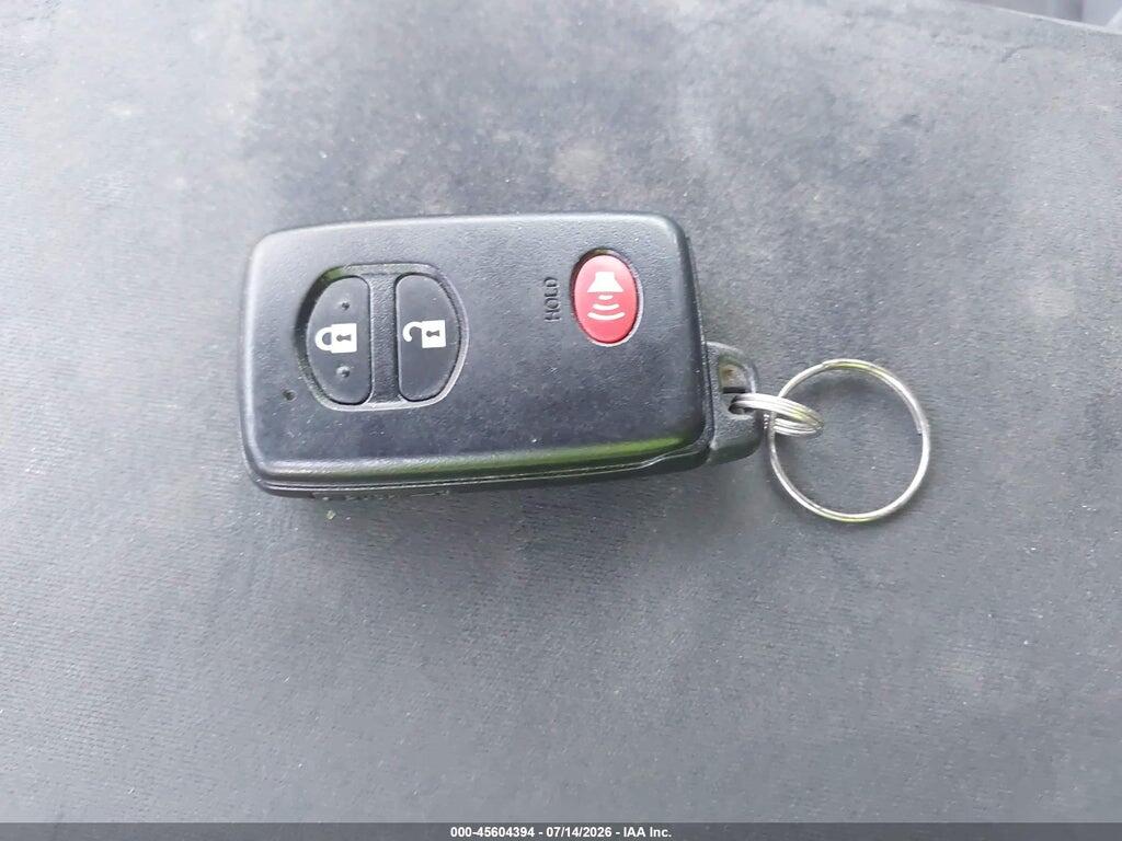 JTDZN3EU7E3342329 2014 TOYOTA PRIUS V photo no. 11
