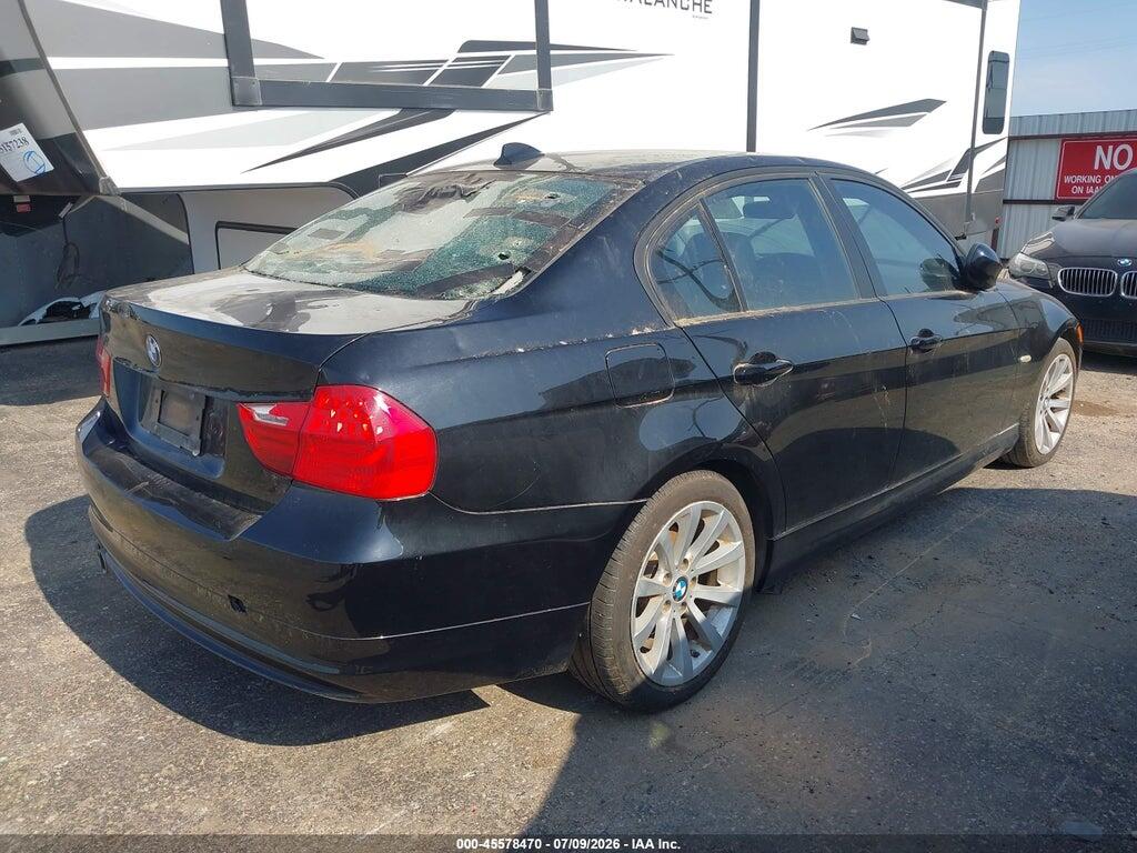 WBAPH7C56BA801808 2011 BMW 328I photo no. 4