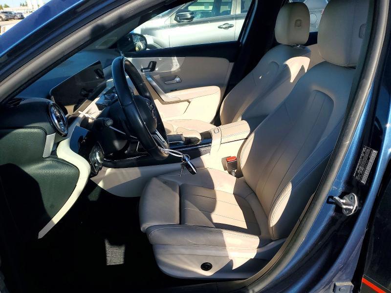 2022 MERCEDES-BENZ A 220 — Фото 7 из 12