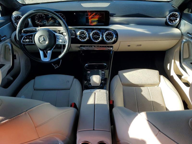 2022 MERCEDES-BENZ A 220 — Фото 8 из 12