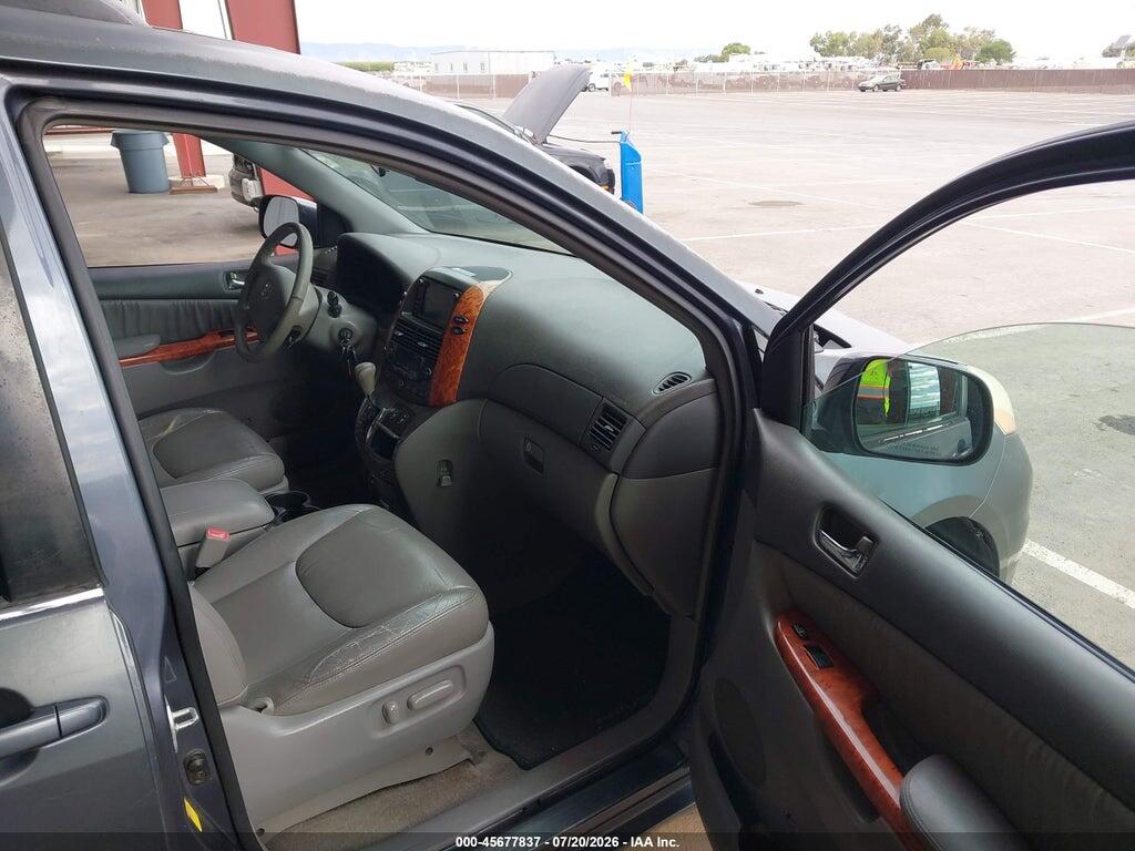5TDYK4CC8AS299732 2010 TOYOTA SIENNA photo no. 5