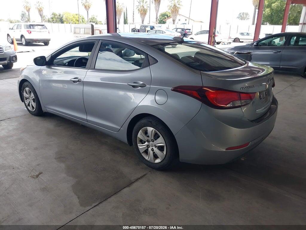5NPDH4AEXGH672995 2016 HYUNDAI ELANTRA photo no. 3