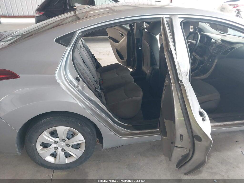 5NPDH4AEXGH672995 2016 HYUNDAI ELANTRA photo no. 8