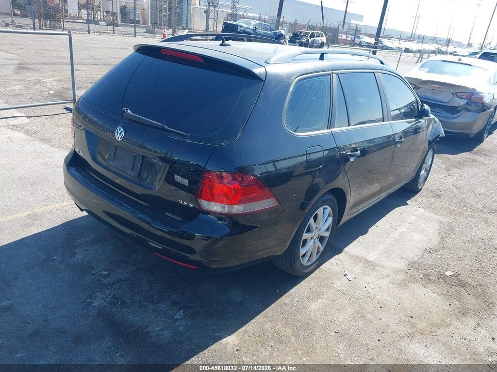 3VWPZ7AJ5BM634616 2011 VOLKSWAGEN JETTA SPORTWAGEN photo no. 4