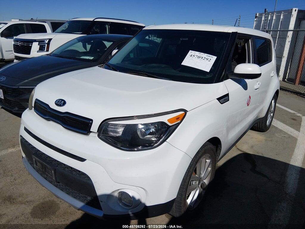 KNDJP3A52J7894927 2018 KIA SOUL photo no. 2