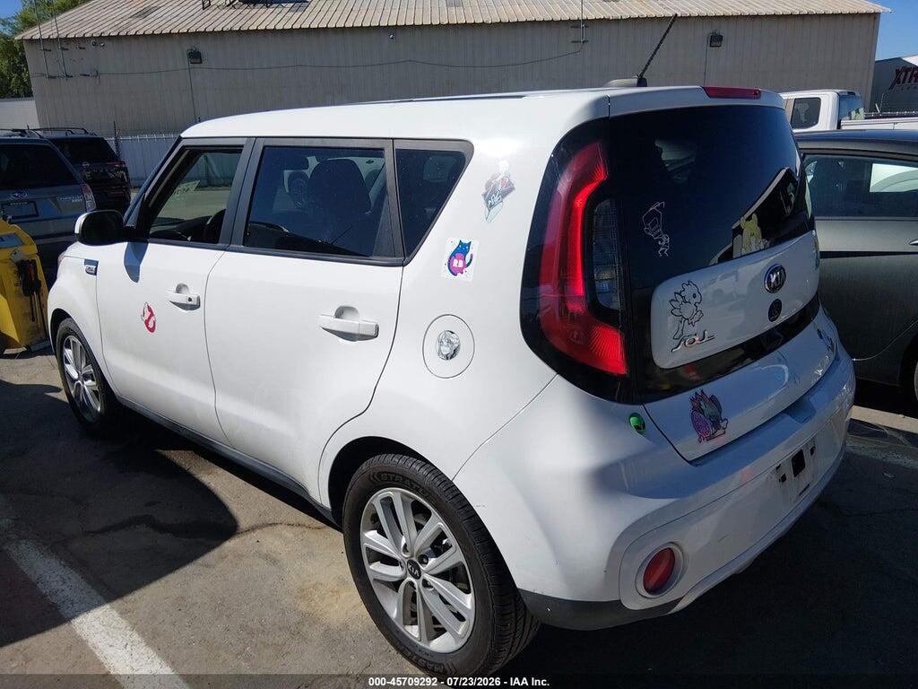 KNDJP3A52J7894927 2018 KIA SOUL photo no. 3