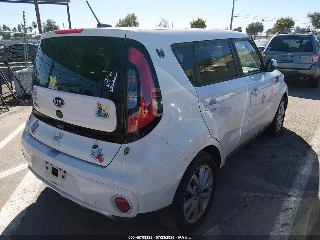 KNDJP3A52J7894927 2018 KIA SOUL photo no. 4