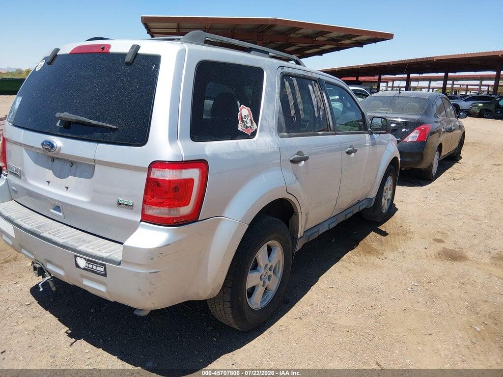 1FMCU0DG2BKA14803 2011 FORD ESCAPE photo no. 4