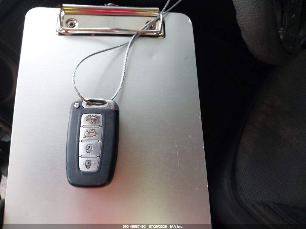 5NPEC4AC8BH148254 2011 HYUNDAI SONATA photo no. 11