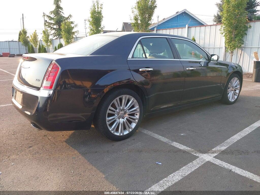 2C3CA5CG9BH537825 2011 CHRYSLER 300 photo no. 4