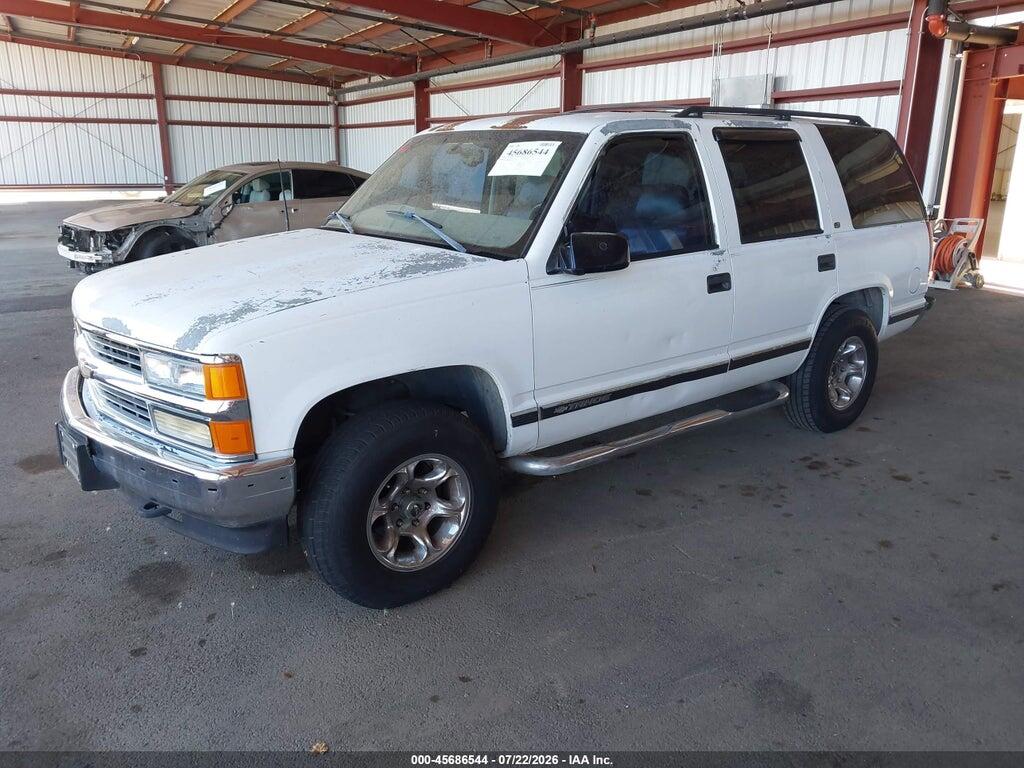 1GNEK13R4WJ316754 1998 CHEVROLET TAHOE photo no. 2