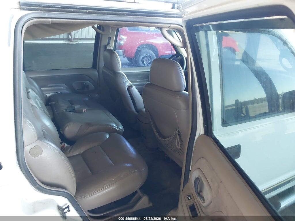 1GNEK13R4WJ316754 1998 CHEVROLET TAHOE photo no. 8