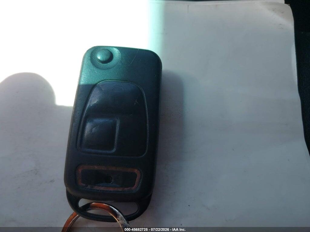 WDBKK49F23F289917 2003 MERCEDES-BENZ SLK 230 photo no. 11