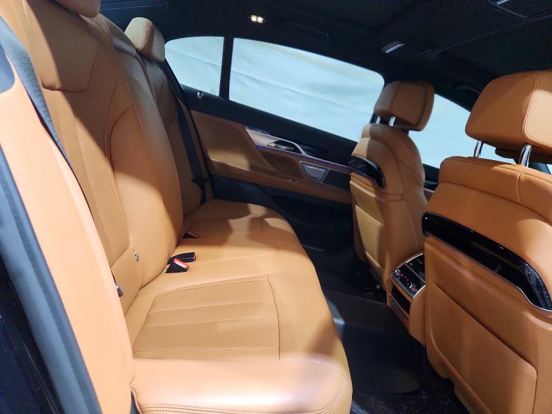 2020 BMW 740 XI — Фото 10 из 13