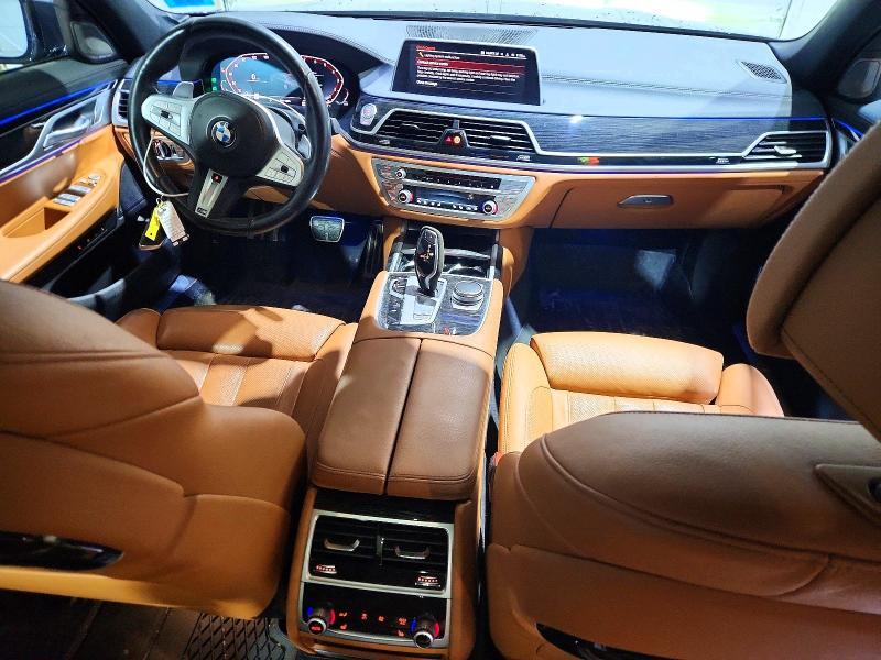 2020 BMW 740 XI — Фото 8 из 13