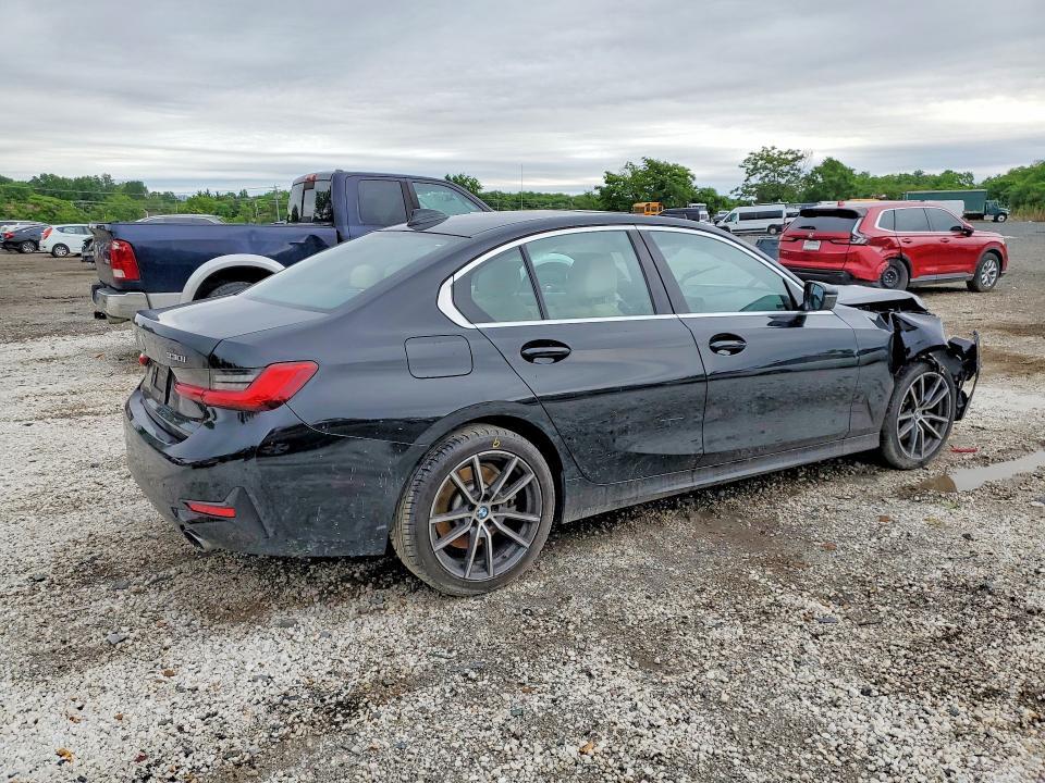 2020 BMW 330XI — Фото 3 из 12