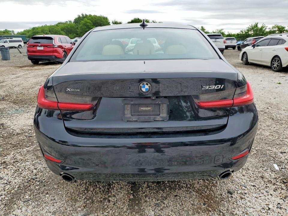 2020 BMW 330XI — Фото 6 из 12