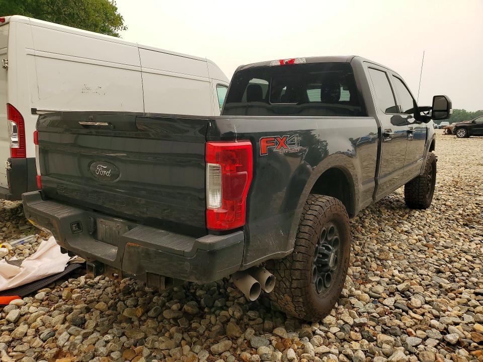 1FT8W3BTXKEF74783 2019 FORD F350 photo no. 3