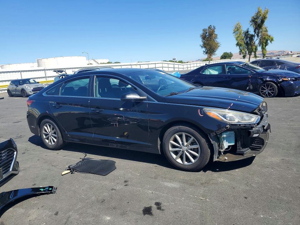 2018 HYUNDAI SONATA SE — Фото 4 из 13