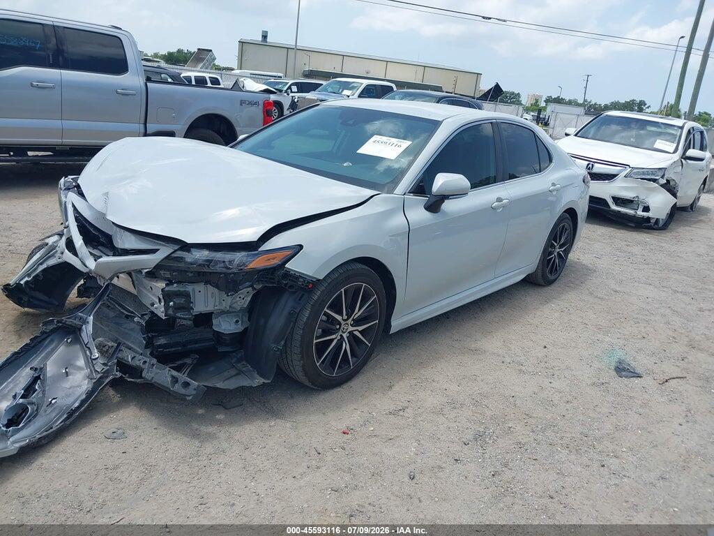 4T1T11AK1NU047985 2022 TOYOTA CAMRY photo no. 2