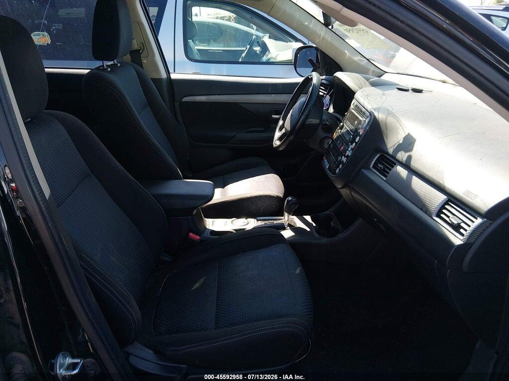 JA4AZ3A30GZ032175 2016 MITSUBISHI OUTLANDER photo no. 5
