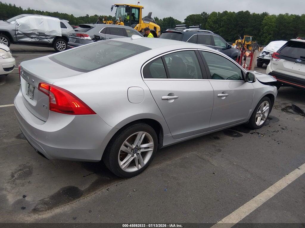 YV126MFM2F2361570 2015 VOLVO S60 photo no. 4