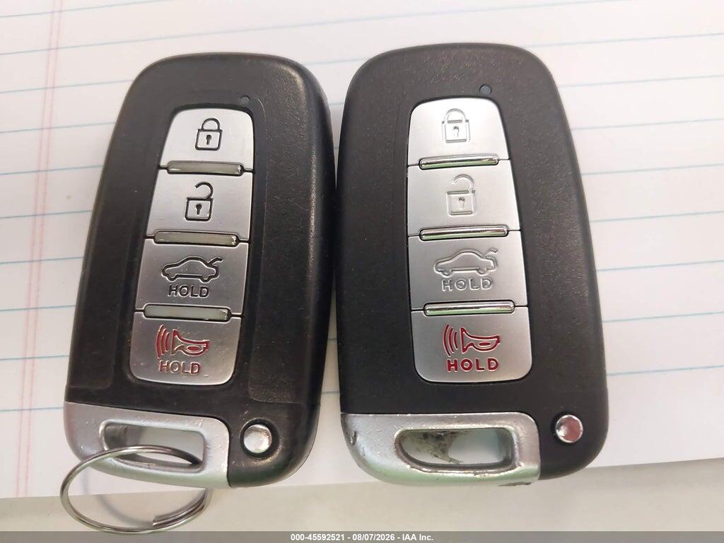 5NPEC4AB8BH262133 2011 HYUNDAI SONATA photo no. 11