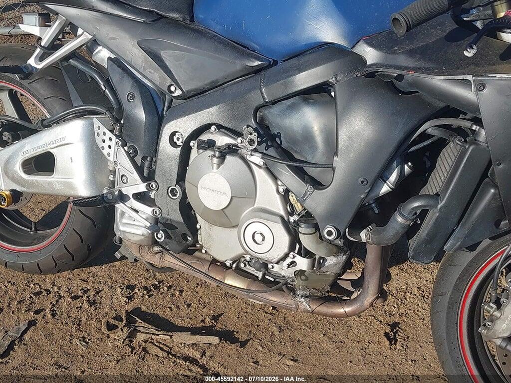JH2PC37116M301326 2006 HONDA CBR600 photo no. 8
