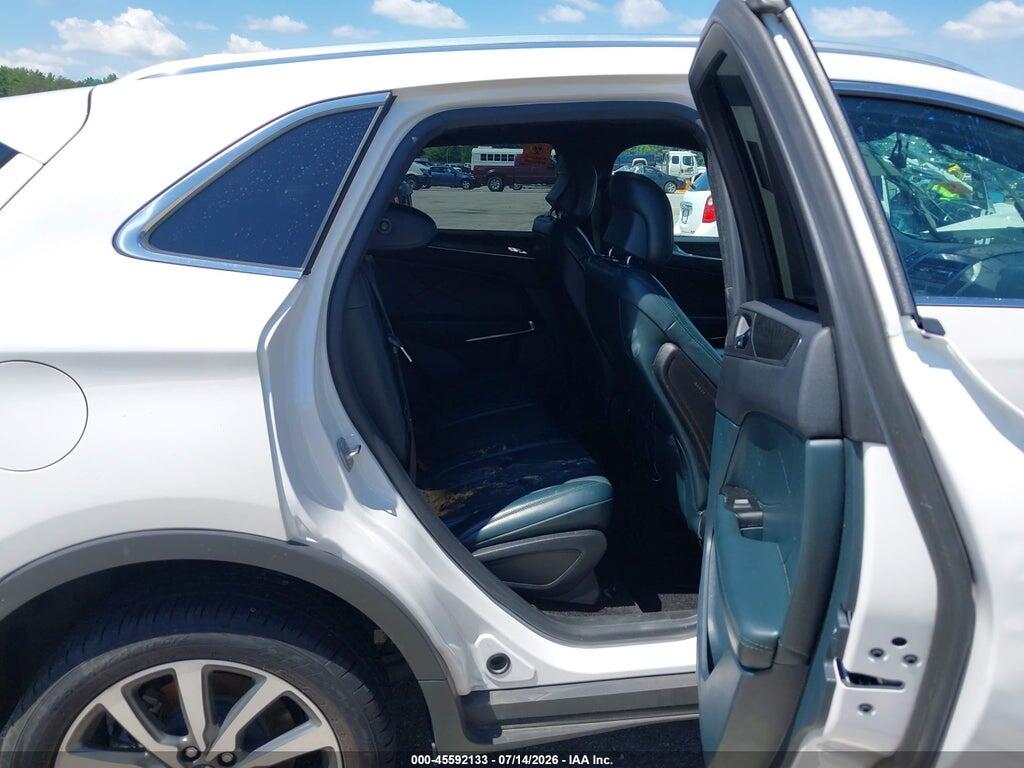 5LMCJ3C93KUL21167 2019 LINCOLN MKC photo no. 8