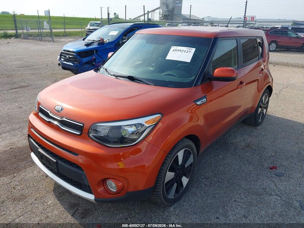 KNDJP3A53J7554086 2018 KIA SOUL photo no. 2