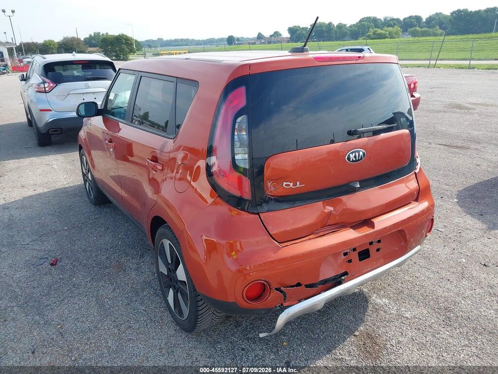 KNDJP3A53J7554086 2018 KIA SOUL photo no. 3