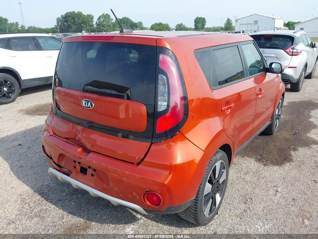 KNDJP3A53J7554086 2018 KIA SOUL photo no. 4