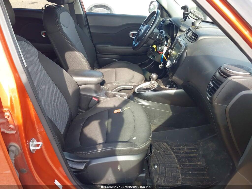 KNDJP3A53J7554086 2018 KIA SOUL photo no. 5
