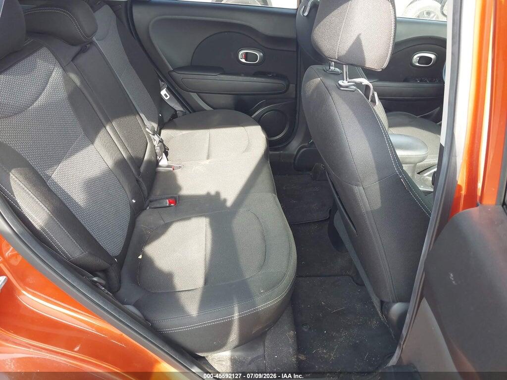 KNDJP3A53J7554086 2018 KIA SOUL photo no. 8