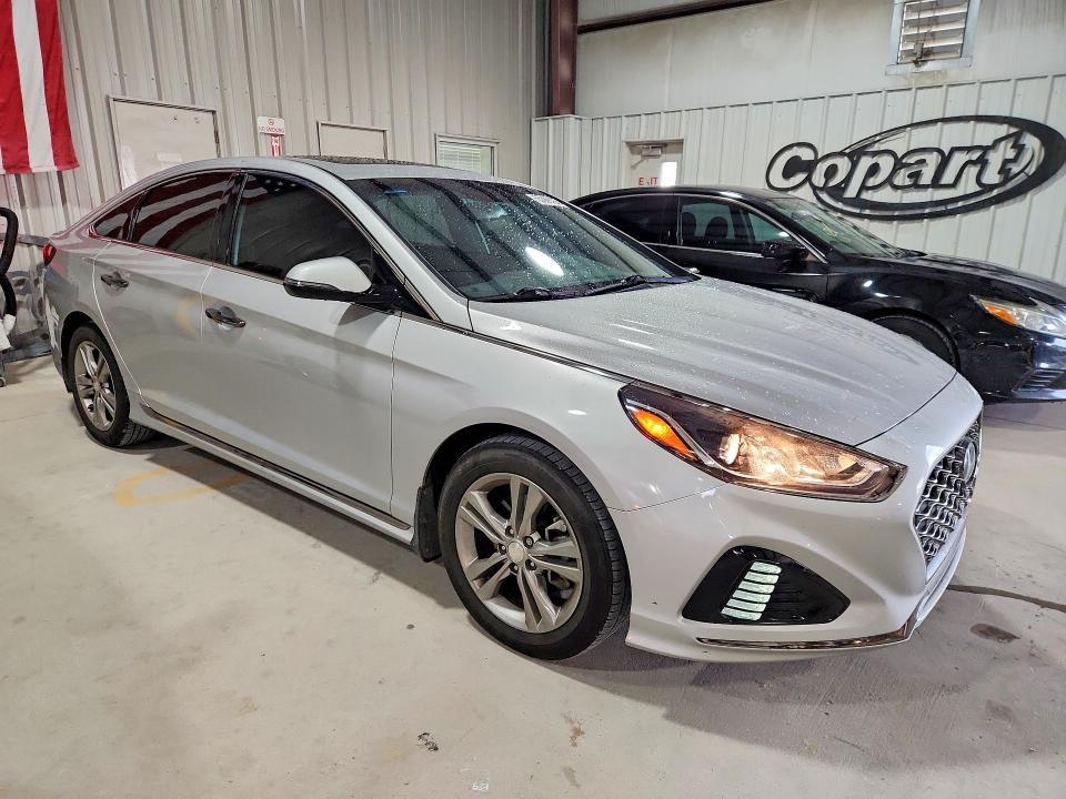 2018 HYUNDAI SONATA SPORT — Фото 4 из 12