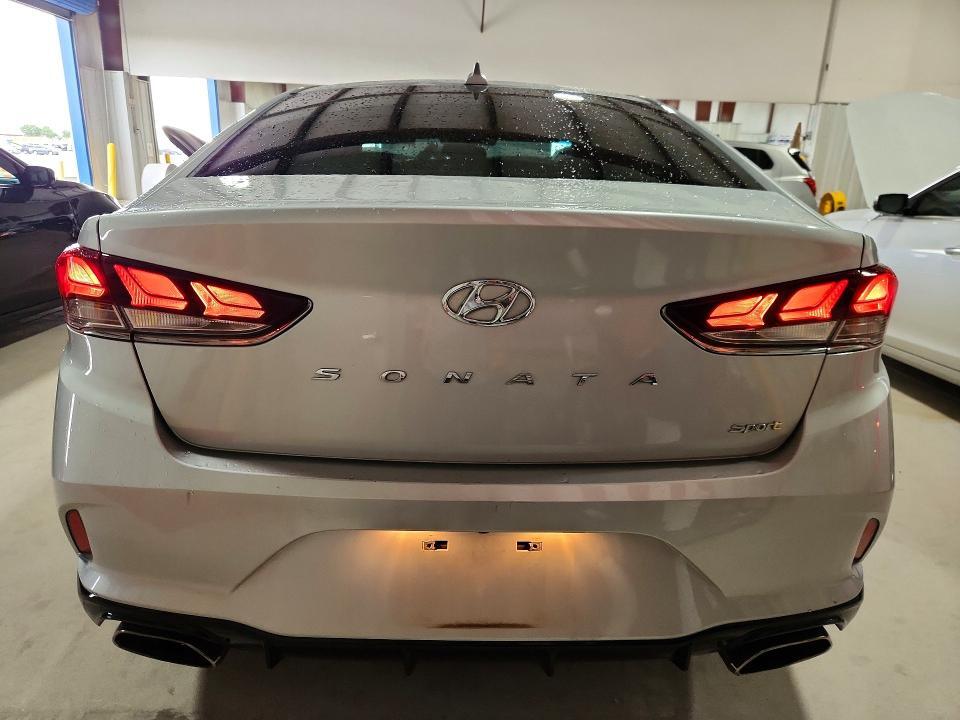 2018 HYUNDAI SONATA SPORT — Фото 6 из 12