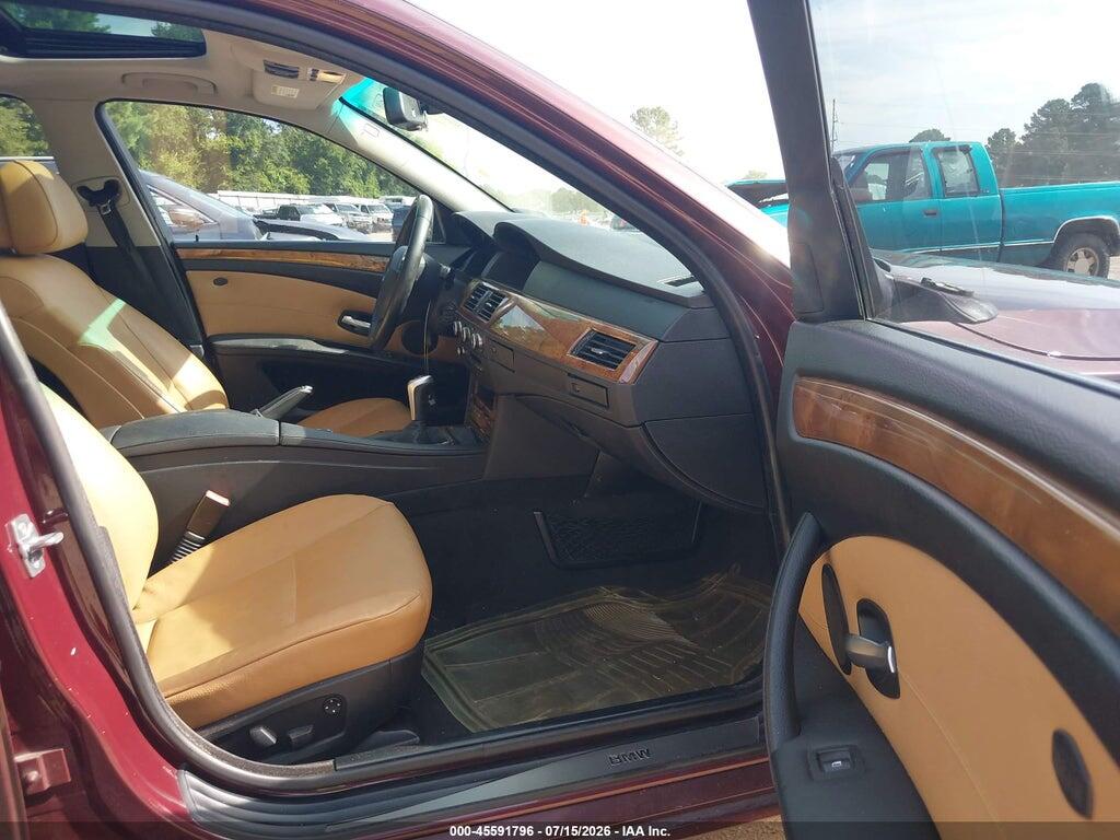 WBANU5C51ABY65402 2010 BMW 528I photo no. 5