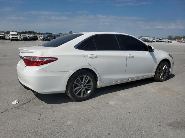 4T1BF1FK2FU109918 2015 TOYOTA CAMRY photo no. 3