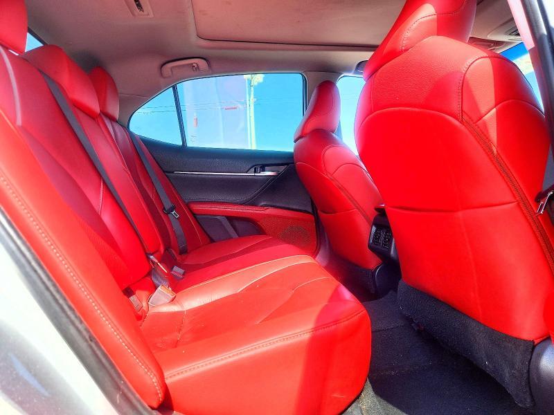 2018 TOYOTA CAMRY XSE — Фото 10 из 12