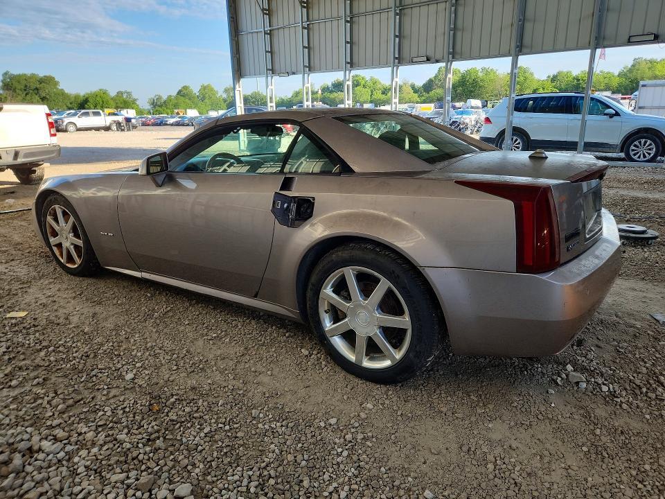 1G6YV34A855602585 2005 CADILLAC XLR photo no. 2