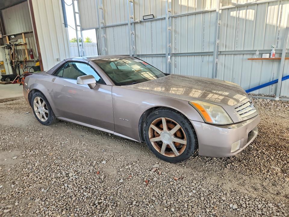 1G6YV34A855602585 2005 CADILLAC XLR photo no. 4
