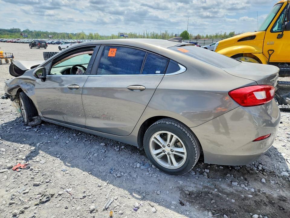 1G1BE5SM2H7202714 2017 CHEVROLET CRUZE photo no. 2