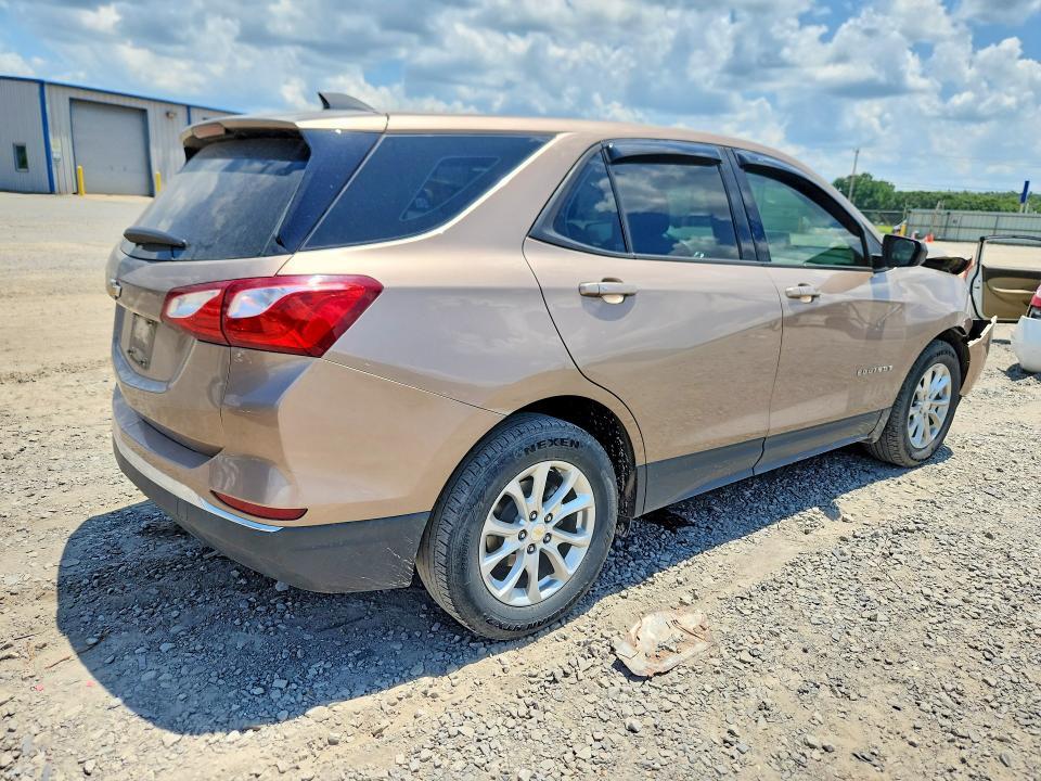 2018 CHEVROLET EQUINOX LS — Фото 3 из 12