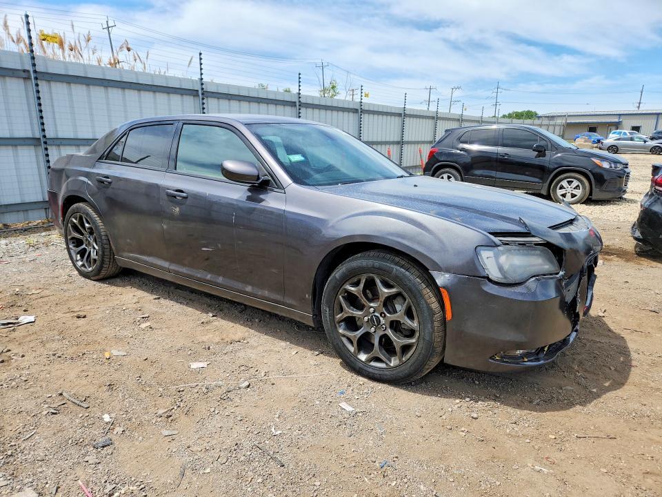 2C3CCAGG9GH261960 2016 CHRYSLER 300 photo no. 4