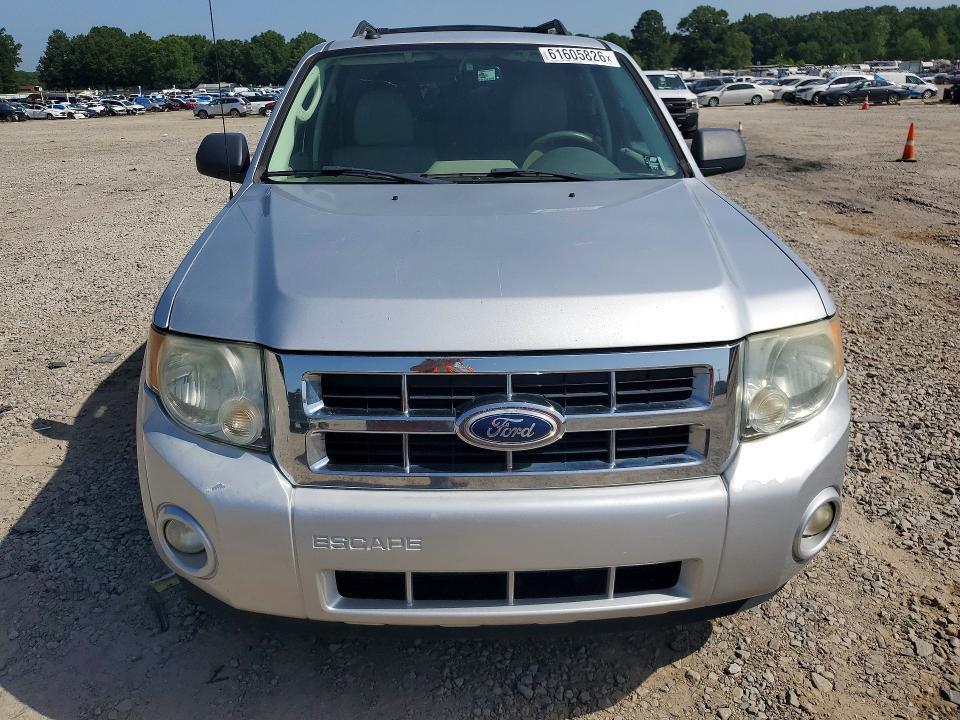 2010 FORD ESCAPE XLT — Фото 5 из 13